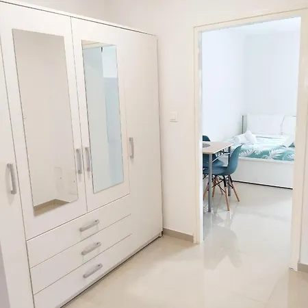 White Studio Apartman Pula Exterior photo
