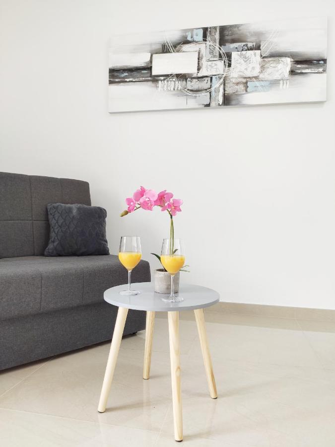 White Apartment Pula